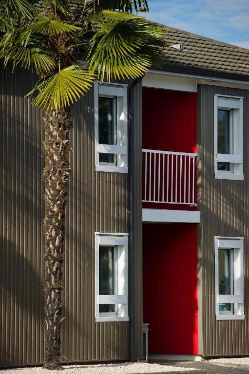 Brit Hotel Essentiel Pau Lescar Zewnętrze zdjęcie